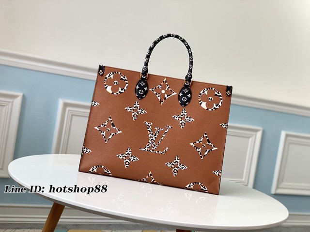 路易威登LV女包 M44576白咖拼豹紋 Onthego手袋 LV新款大號手提購物包 咖色大字絲印媽咪袋購物袋 xxlv1760